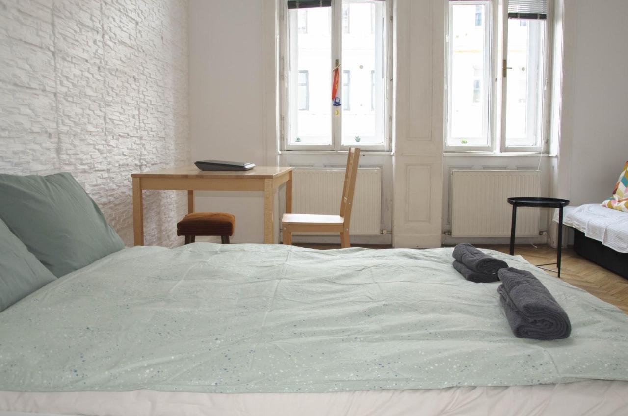 Wonderful Two Bedroom Apartament *